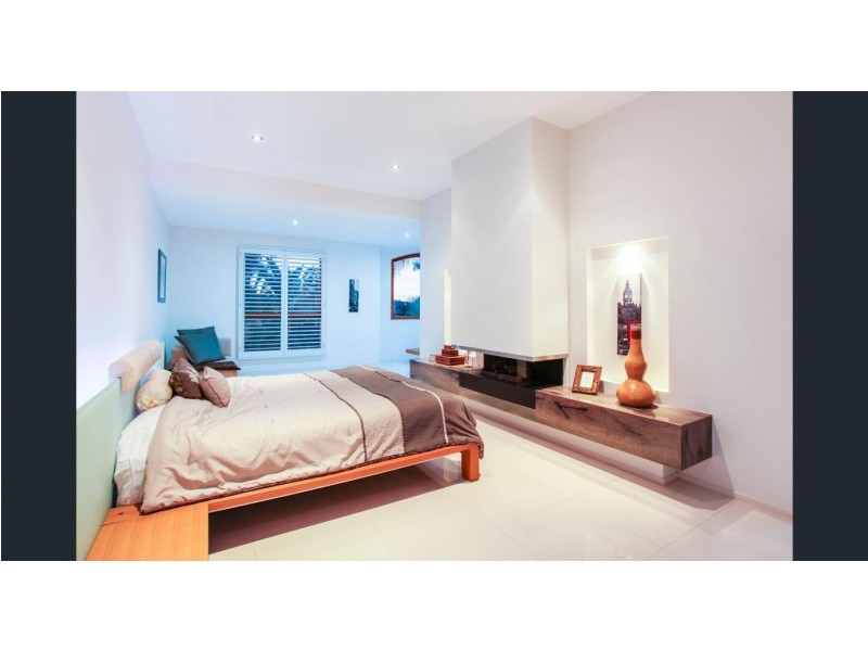 3 Fiesta Ave, Isle Of Capri QLD 4217