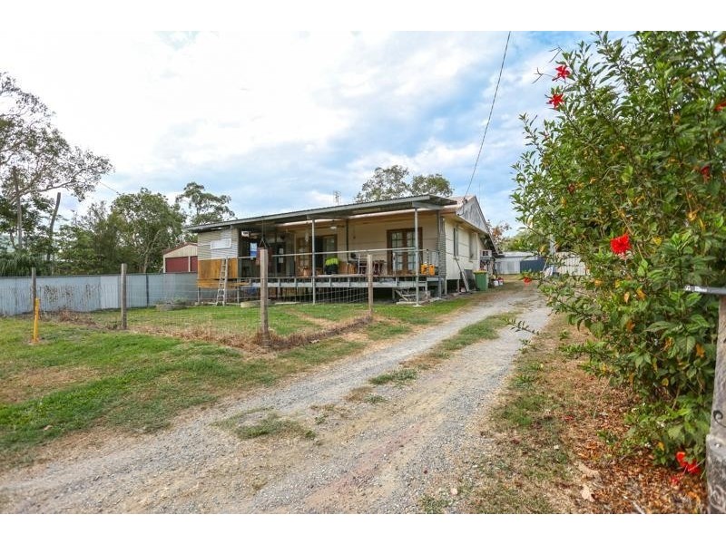 18 Maralyn Avenue, Grasstree Beach QLD 4740