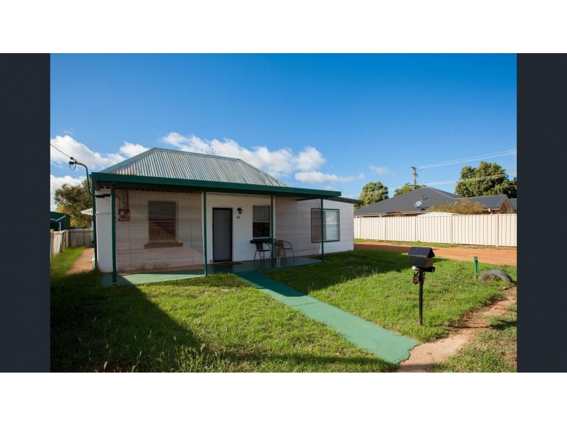 24 Percy Street, Wellington NSW 2820