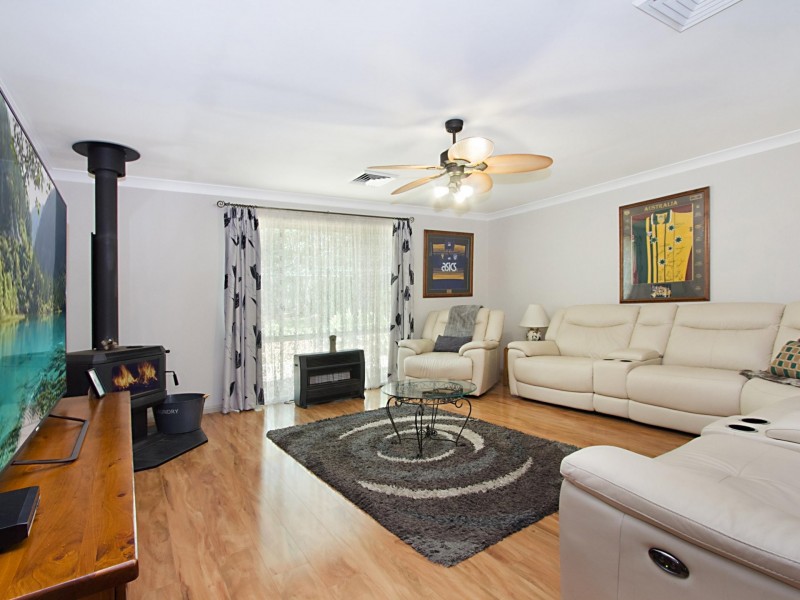 8 Briarwood Ave, Glenmore Park NSW 2745