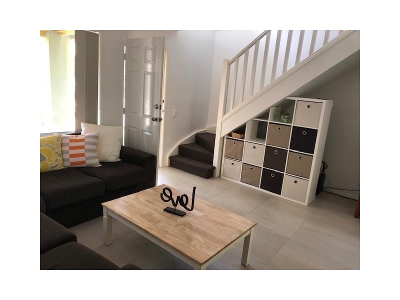 112/215 Cottesloe Drive, Mermaid Waters QLD 4218