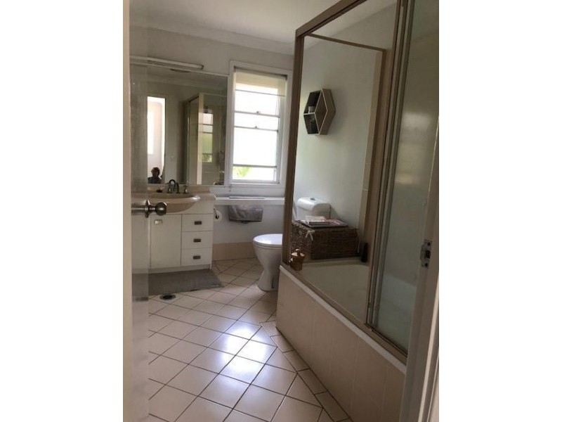 112/215 Cottesloe Drive, Mermaid Waters QLD 4218