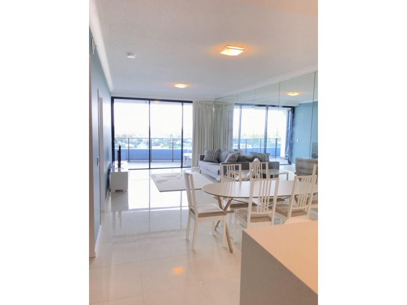 5 Harbourside Drive, Biggera Waters QLD 4216