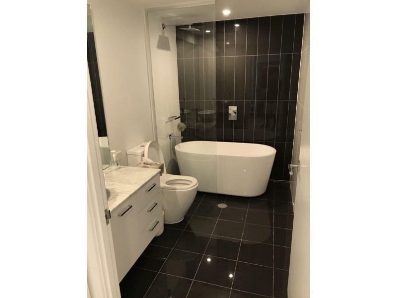 5 Harbourside Drive, Biggera Waters QLD 4216