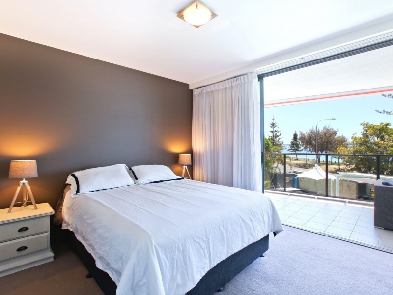 438 Marine Parade, Biggera Waters QLD 4216