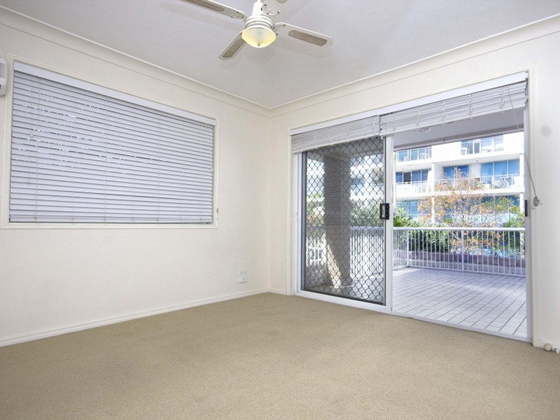 4/23 Brighton Street, Biggera Waters QLD 4216