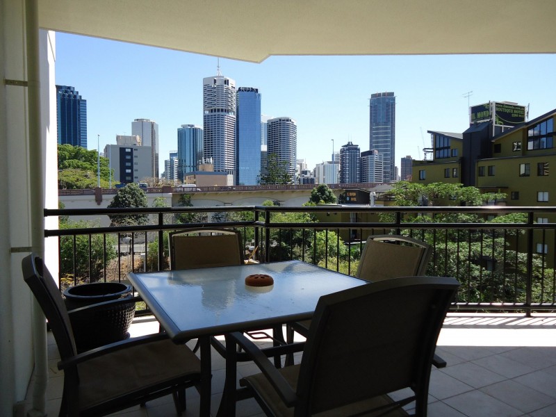 56/15 Goodwin Street, Kangaroo Point QLD 4169