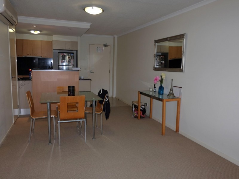 25/21 CYPRESS AVENUE, Surfers Paradise QLD 4217