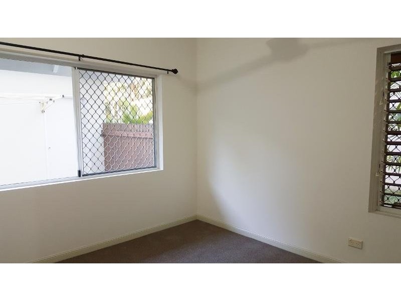 Manoora QLD 4870