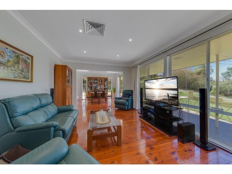 98 Tarrants Ave, Eastwood NSW 2122
