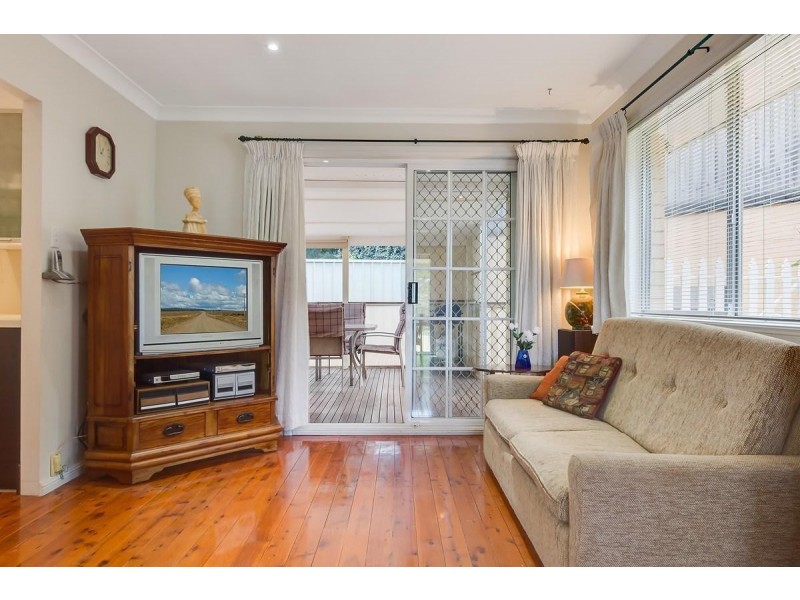98 Tarrants Ave, Eastwood NSW 2122