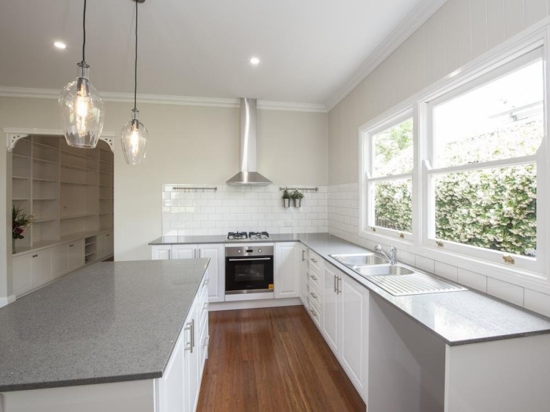 32 Raff St, East Toowoomba QLD 4350