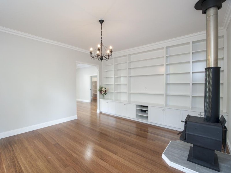 32 Raff St, East Toowoomba QLD 4350