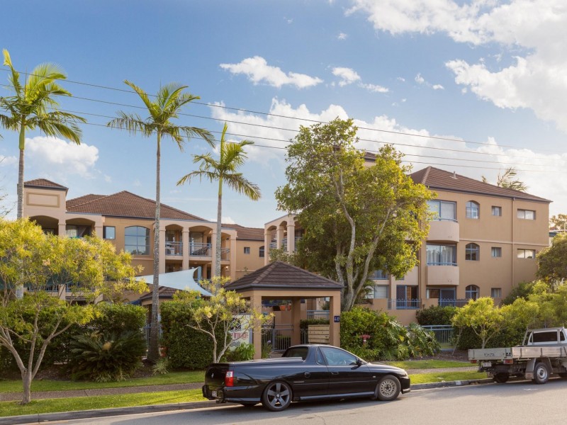 9/4 Monte Carlo Avenue, Surfers Paradise QLD 4217