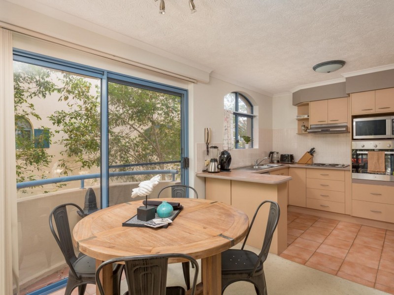 9/4 Monte Carlo Avenue, Surfers Paradise QLD 4217