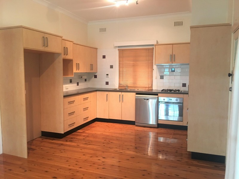 122 Warne Street, Wellington NSW 2820