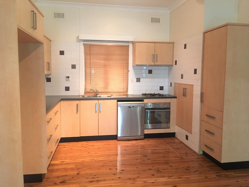 122 Warne Street, Wellington NSW 2820