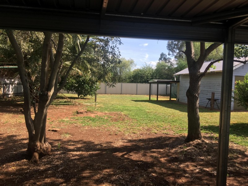 122 Warne Street, Wellington NSW 2820