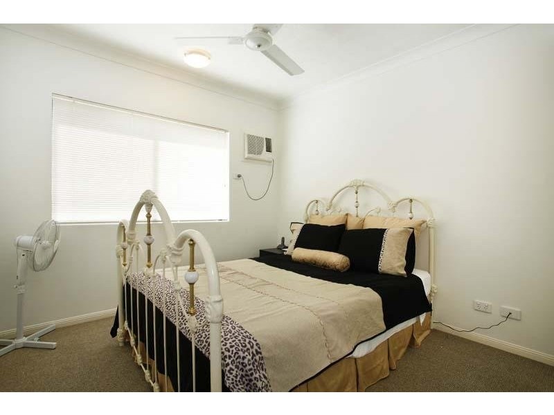 20/44 Pease St, Manoora QLD 4870