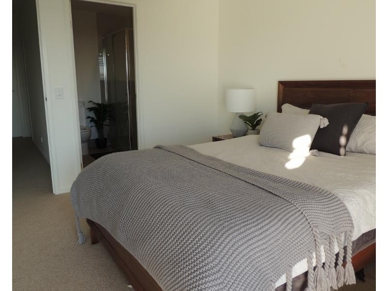 3028 The Boulevarde, Carrara QLD 4211