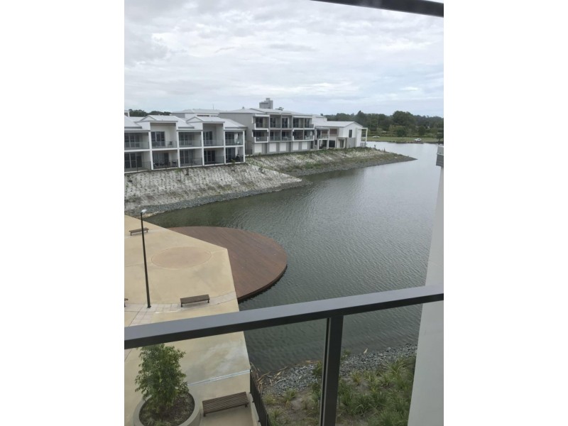 3028 The Boulevarde, Carrara QLD 4211