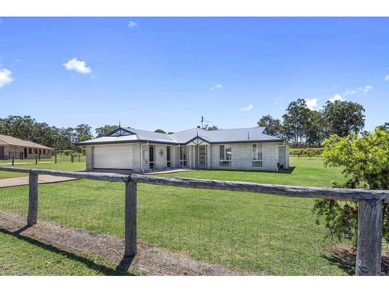 2 Yappa Court, Lake Clarendon QLD 4343