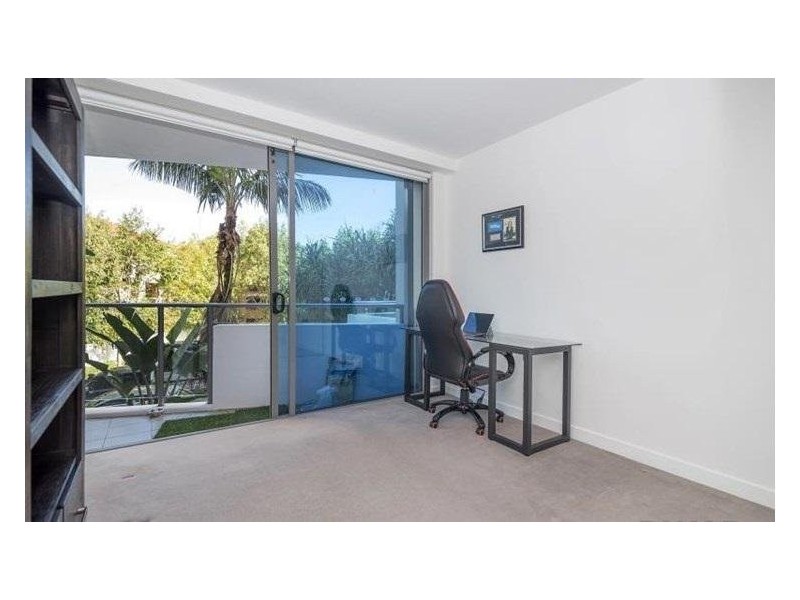 1107/438 Marine Parade, Biggera Waters QLD 4216