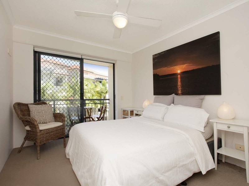 165 SYDNEY STREET, New Farm QLD 4005