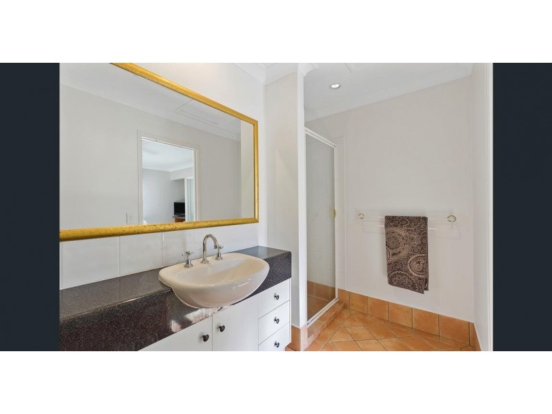 8/77-95 Bamboo Avenue, Benowa QLD 4217