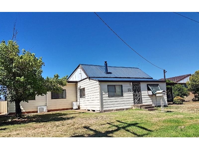 101 Gobolion Street, Wellington NSW 2820