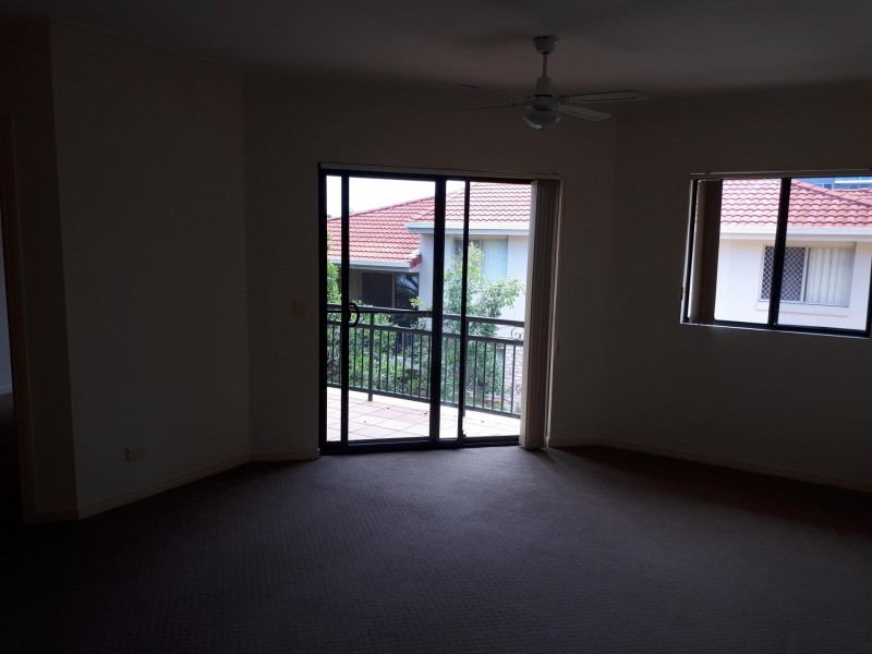 22/12 Spendelove Avenue, Southport QLD 4215