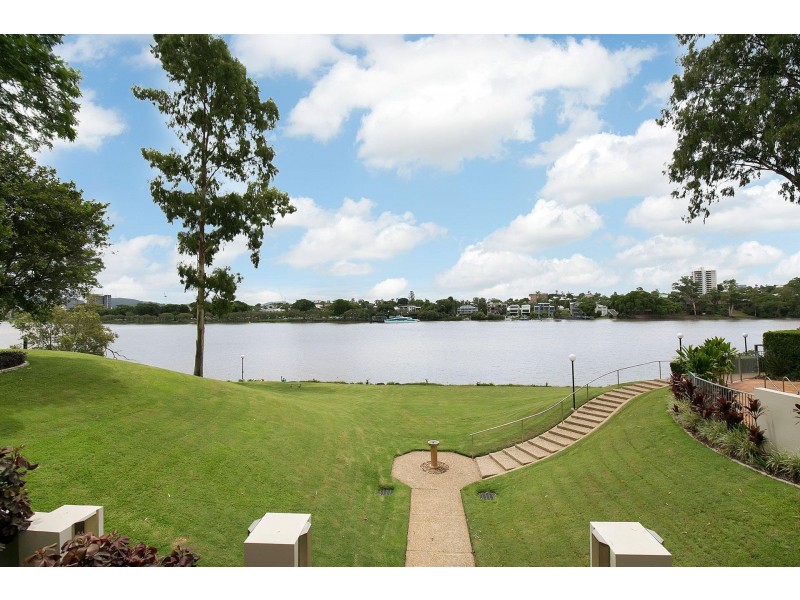 72 Macquarie Street, St Lucia QLD 4067