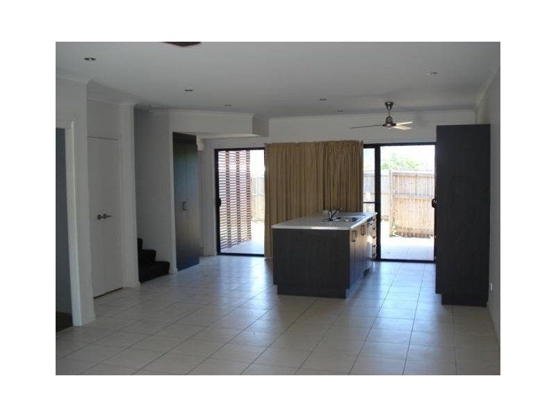 25 Abell Road, Cannonvale QLD 4802