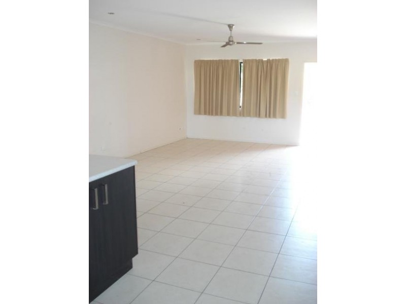 25 Abell Road, Cannonvale QLD 4802