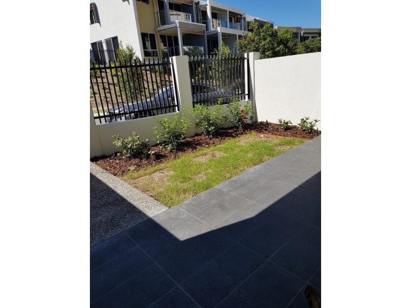 3031 The Boulevard, Carrara QLD 4211