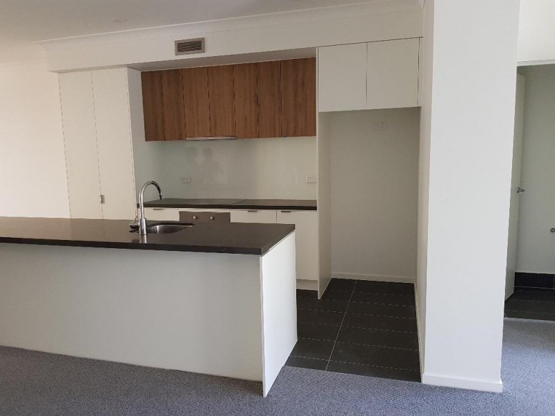 3031 The Boulevard, Carrara QLD 4211