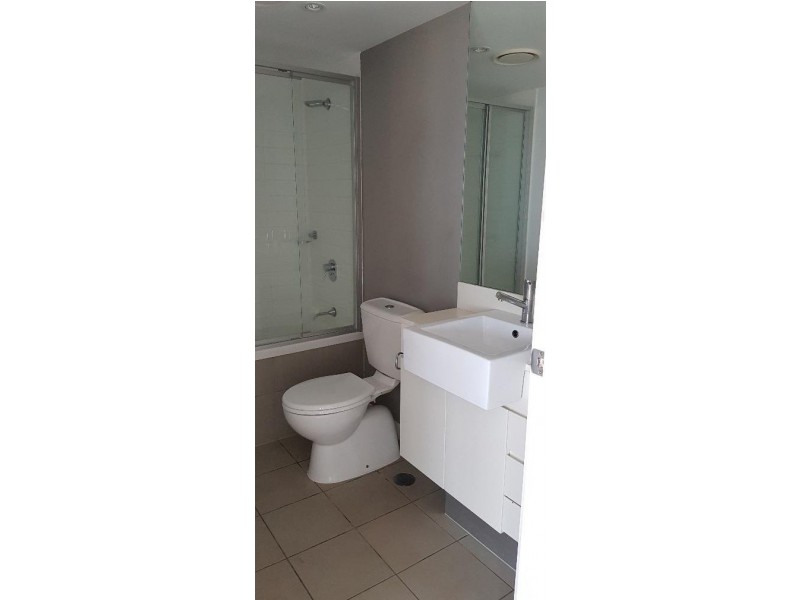 @/9 Lawson Street, Southport QLD 4215