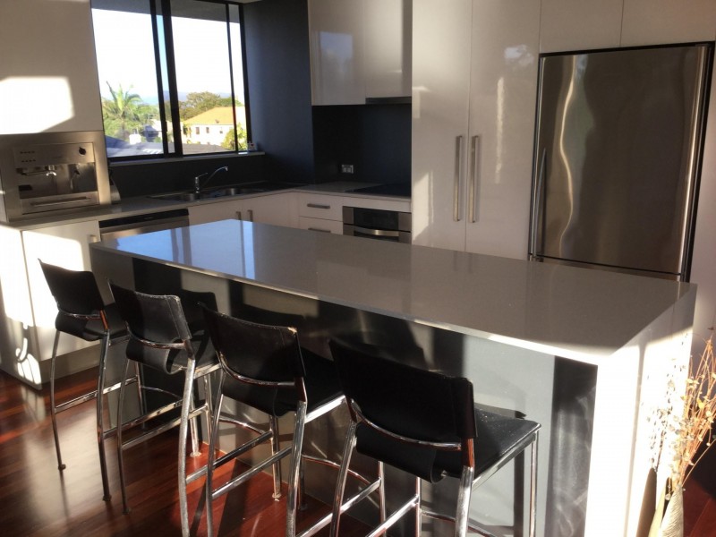 22 Armrick Avenue, Broadbeach QLD 4218