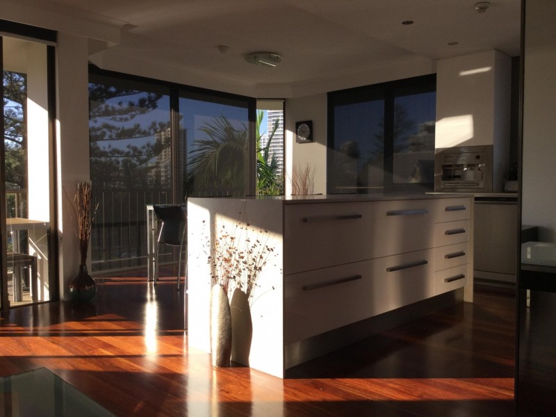 22 Armrick Avenue, Broadbeach QLD 4218