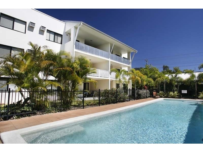 Unit 4/44 Pease St, Manoora QLD 4870