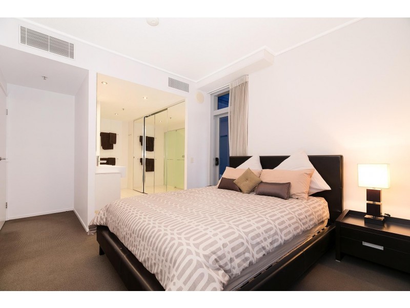 30 Macrossan Street, Brisbane QLD 4000