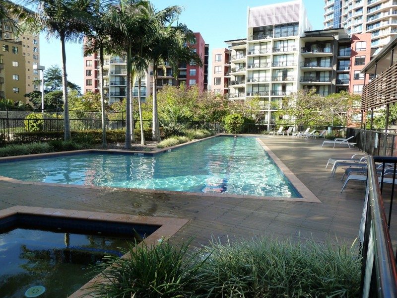 33/15 Goodwin Street, Kangaroo Point QLD 4169
