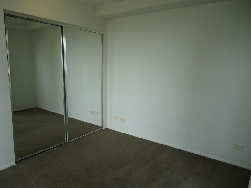 33/15 Goodwin Street, Kangaroo Point QLD 4169