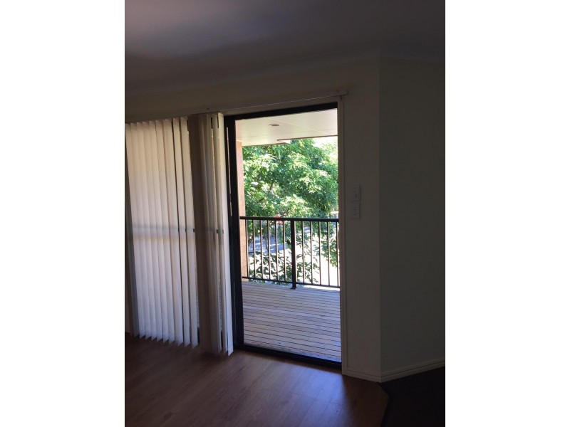 57/316 Long St East, Graceville QLD 4075