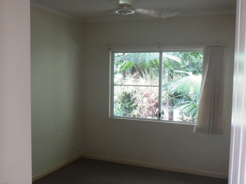 Unit 11/5-15 McGregor Street, Mooroobool QLD 4870