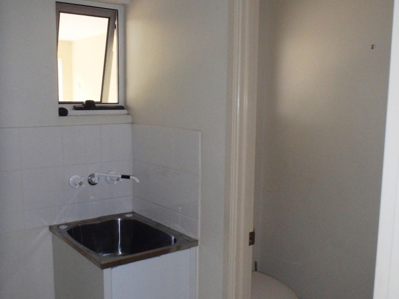 Unit 11/5-15 McGregor Street, Mooroobool QLD 4870