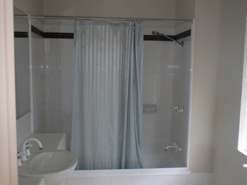 Unit 11/5-15 McGregor Street, Mooroobool QLD 4870