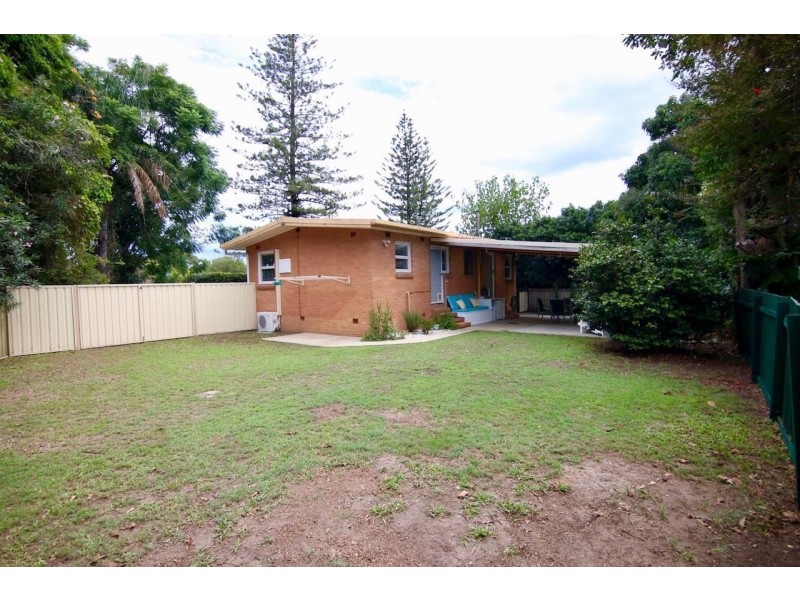 6 Lakeside Avenue, Broadbeach Waters QLD 4218