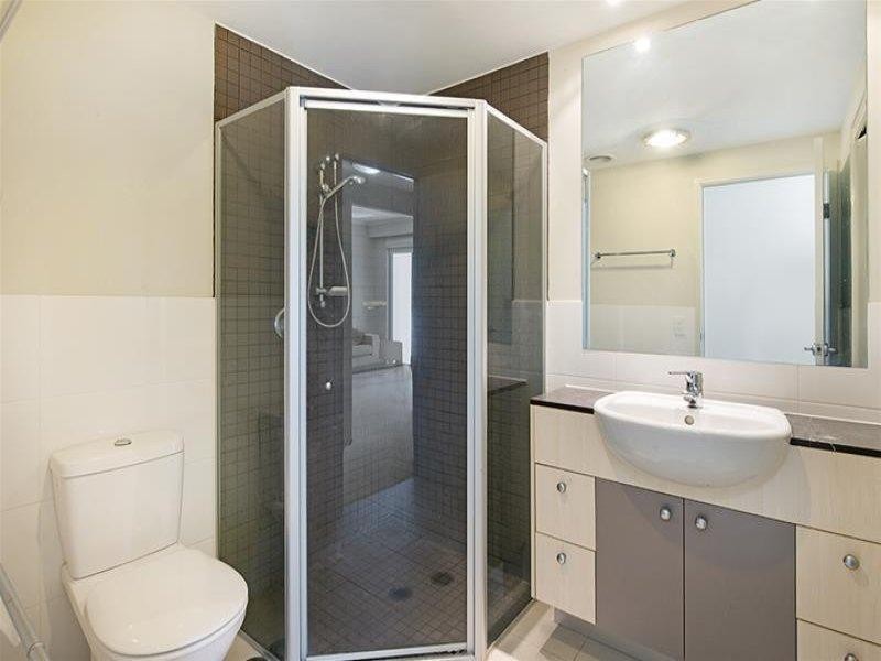 92/21 Cypress Avenue, Surfers Paradise QLD 4217