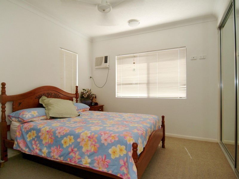 Unit 3/44 Pease St, Manoora QLD 4870